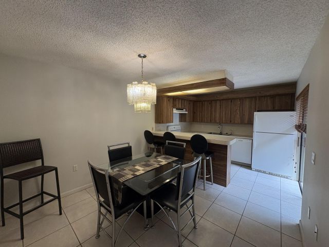 Home for rent at 2950 SW 22nd Circle 4a - photo 6595139