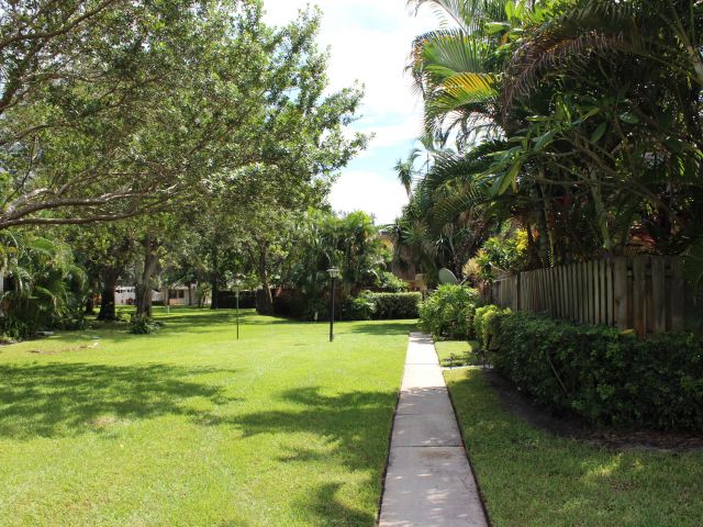 Home for rent at 2950 SW 22nd Circle 4a - photo 6595145