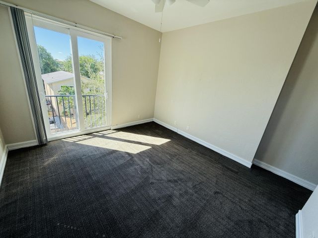Home for rent at 507 M Street - photo 6659587
