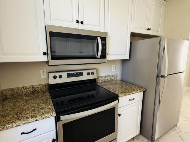 Home for rent at 507 M Street - photo 6659593