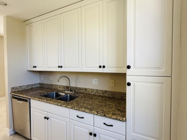 Home for rent at 507 M Street - photo 6659594