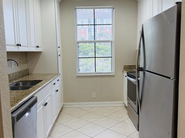 Home for rent at 507 M Street - photo 6659596