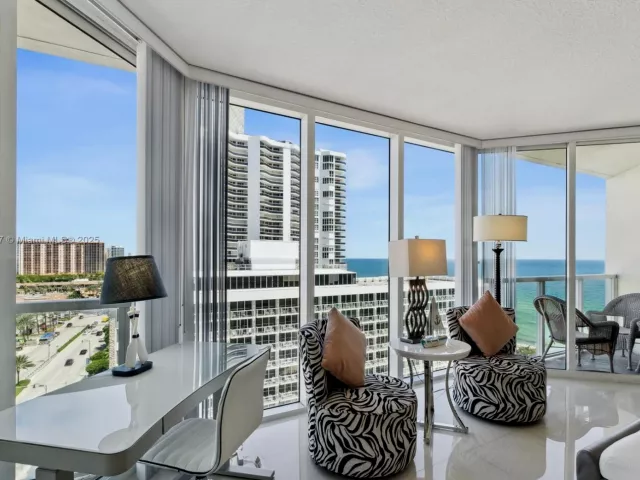 2-bedroom condo for rent in Sunny Isles Beach - 16699 Collins Ave 1407 - MondialRealty