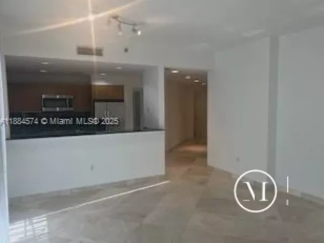 2-bedroom condo for rent in Miami - 1050 BRICKELL 3314 - MondialRealty