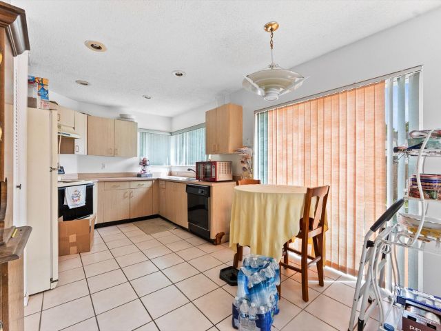 Home for sale at 10372 SW 9th Lane - photo 6576053