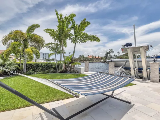 3-bedroom home for rent in Pompano Beach - 2005 N Riverside Drive - MondialRealty