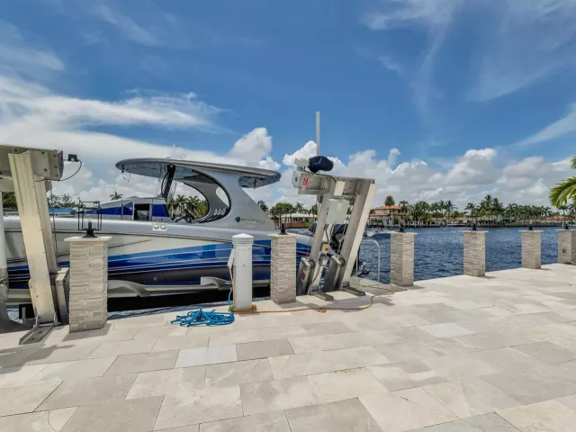 3-bedroom home for rent in Pompano Beach - 2005 N Riverside Drive - MondialRealty