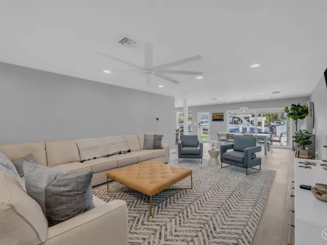 3-bedroom home for rent in Pompano Beach - 2005 N Riverside Drive - MondialRealty