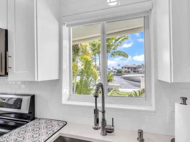 3-bedroom home for rent in Pompano Beach - 2005 N Riverside Drive - MondialRealty