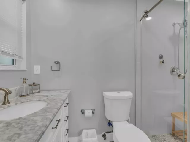 3-bedroom home for rent in Pompano Beach - 2005 N Riverside Drive - MondialRealty