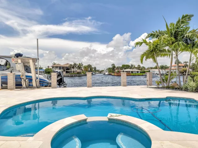 3-bedroom home for rent in Pompano Beach - 2005 N Riverside Drive - MondialRealty