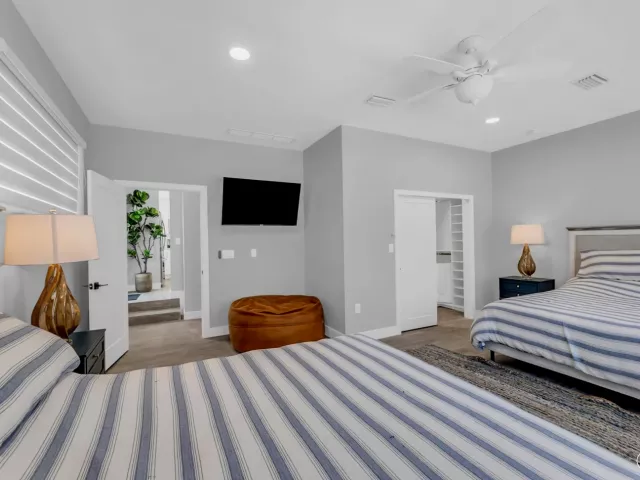 3-bedroom home for rent in Pompano Beach - 2005 N Riverside Drive - MondialRealty