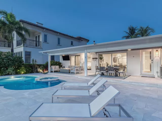 3-bedroom home for rent in Pompano Beach - 2005 N Riverside Drive - MondialRealty