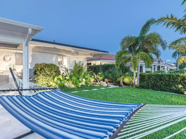 3-bedroom home for rent in Pompano Beach - 2005 N Riverside Drive - MondialRealty