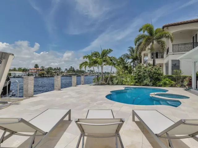 3-bedroom home for rent in Pompano Beach - 2005 N Riverside Drive - MondialRealty