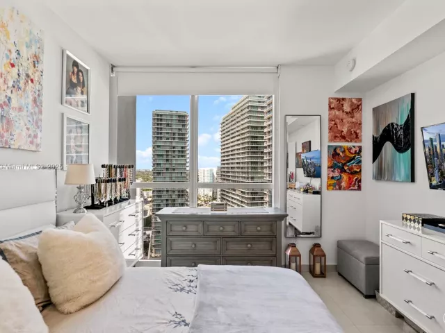 1-bedroom condo for sale in Miami - 1080 Brickell Ave 2503 - MondialRealty