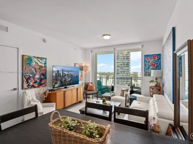 1-bedroom condo for sale in Miami - 1080 Brickell Ave 2503 - MondialRealty