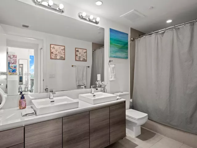 1-bedroom condo for sale in Miami - 1080 Brickell Ave 2503 - MondialRealty