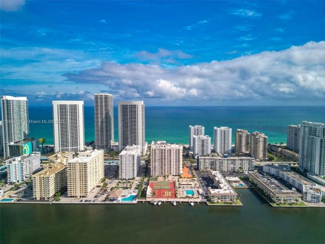 1-bedroom condo for sale in Hallandale Beach - 1865 S Ocean Dr 16B - MondialRealty