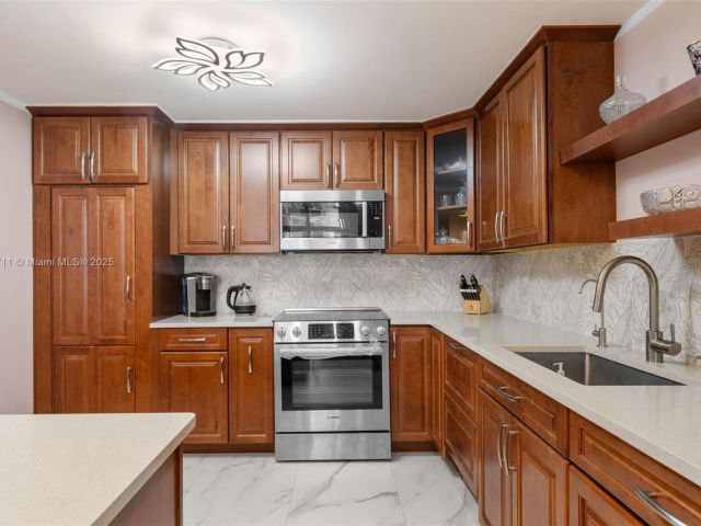 1-bedroom condo for sale in Hallandale Beach - 1865 S Ocean Dr 16B - MondialRealty