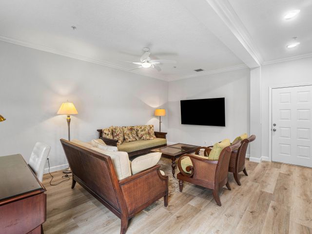 Home for rent at 65 SE 5th Avenue B - photo 6594838