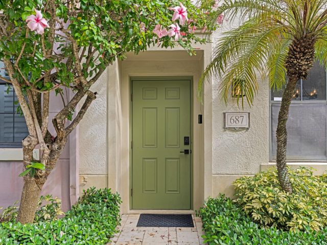 Home for rent at 687 Hibiscus Street - photo 6592196