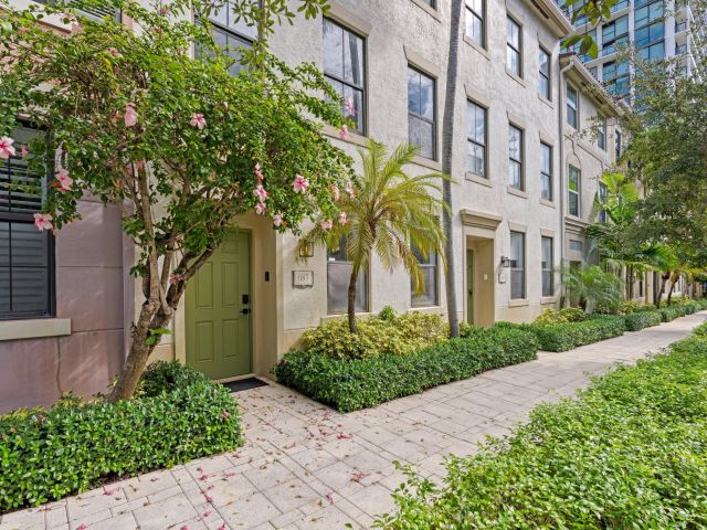 Home for rent at 687 Hibiscus Street - photo 6592197