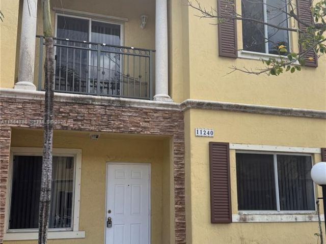 3-bedroom home for rent in Miami - 11240 SW 230th Ter 11240 - MondialRealty