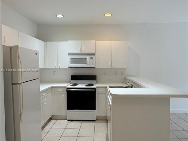 3-bedroom home for rent in Miami - 11240 SW 230th Ter 11240 - MondialRealty