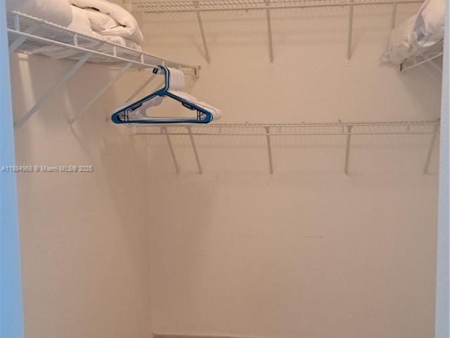 Apartment for rent  Unit #1021 - photo 6578430