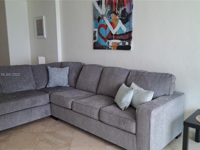 Apartment for rent  Unit #1021 - photo 6578432