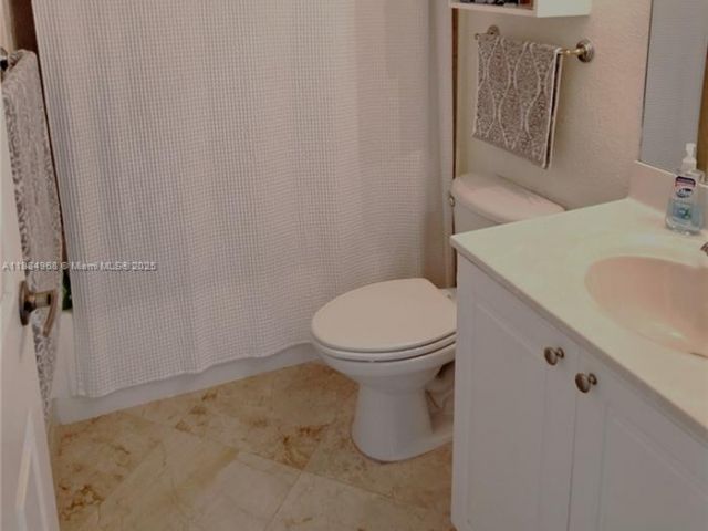 Apartment for rent  Unit #1021 - photo 6578433