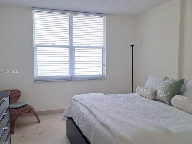 Apartment for rent  Unit #1021 - photo 6578435