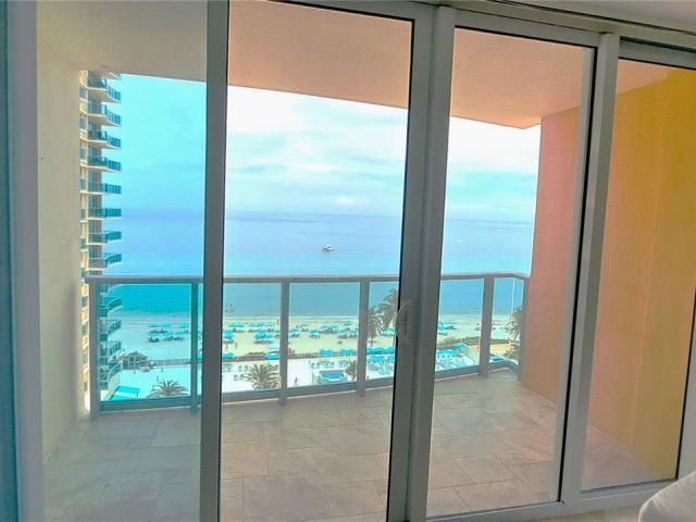 Apartment for rent  Unit #1021 - photo 6578441