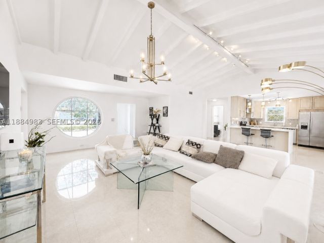 4-bedroom home for rent in Fort Lauderdale - 2830 NE 56 ct - MondialRealty