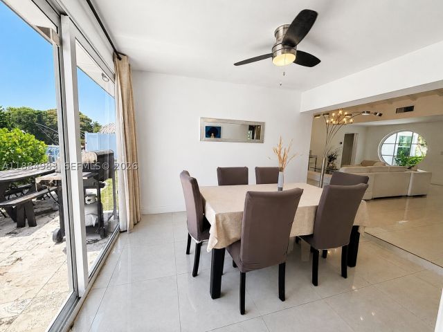 4-bedroom home for rent in Fort Lauderdale - 2830 NE 56 ct - MondialRealty