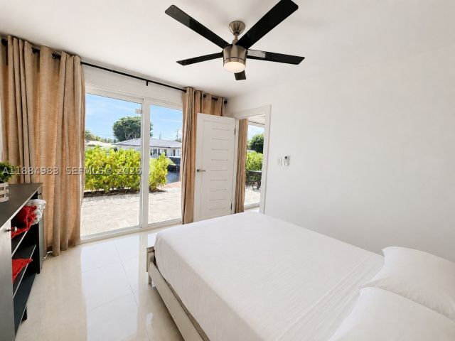 4-bedroom home for rent in Fort Lauderdale - 2830 NE 56 ct - MondialRealty