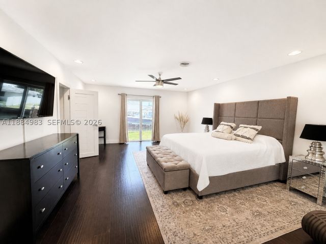 4-bedroom home for rent in Fort Lauderdale - 2830 NE 56 ct - MondialRealty