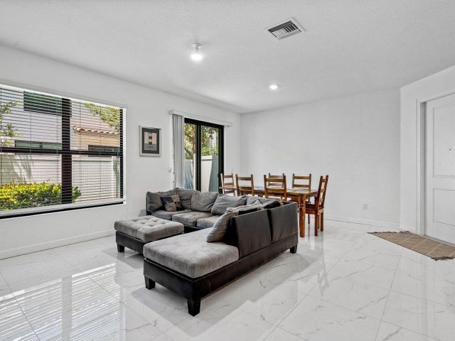 Home for rent at 4111 Plum Tree Lane - photo 6578477