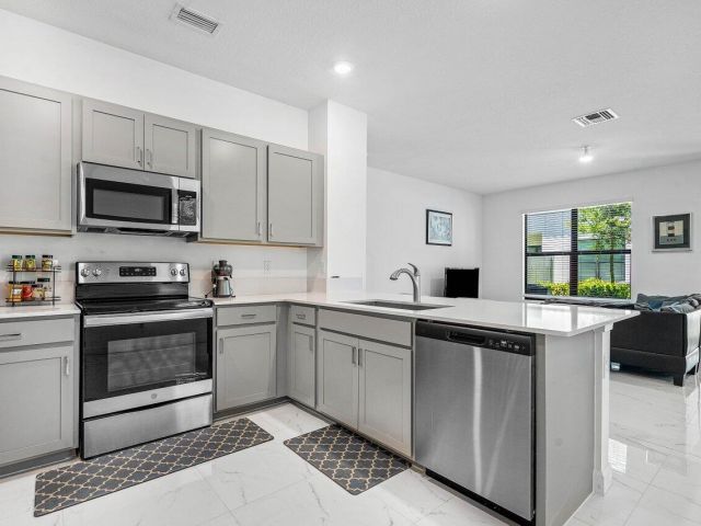 Home for rent at 4111 Plum Tree Lane - photo 6578479