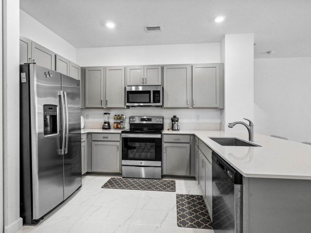 Home for rent at 4111 Plum Tree Lane - photo 6578481