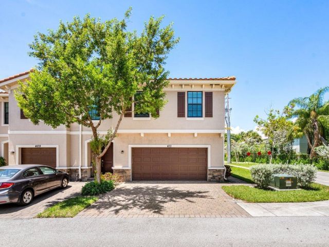 Home for rent at 4111 Plum Tree Lane - photo 6578484