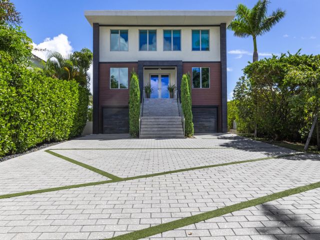 Home for sale at 2814 N Flagler Drive - photo 6592107