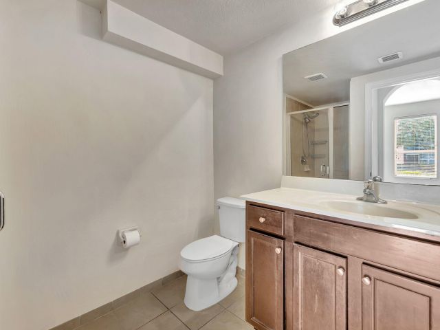 Home for rent at 9480 SW 171st Avenue - photo 6627446