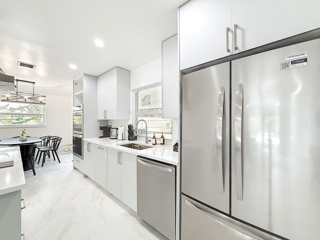 Home for rent at 635 Kingbird Circle - photo 6595064