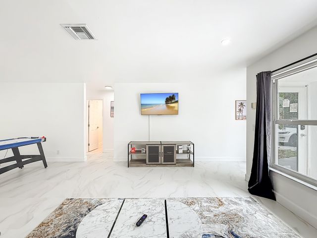 Home for rent at 635 Kingbird Circle - photo 6595072