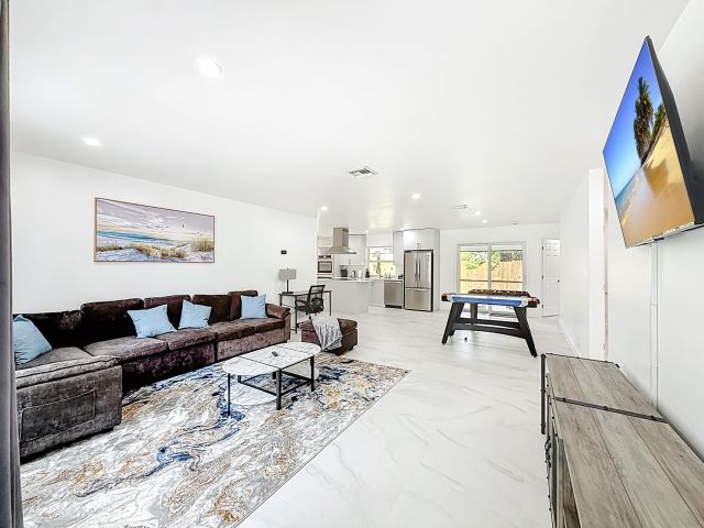 Home for rent at 635 Kingbird Circle - photo 6595075