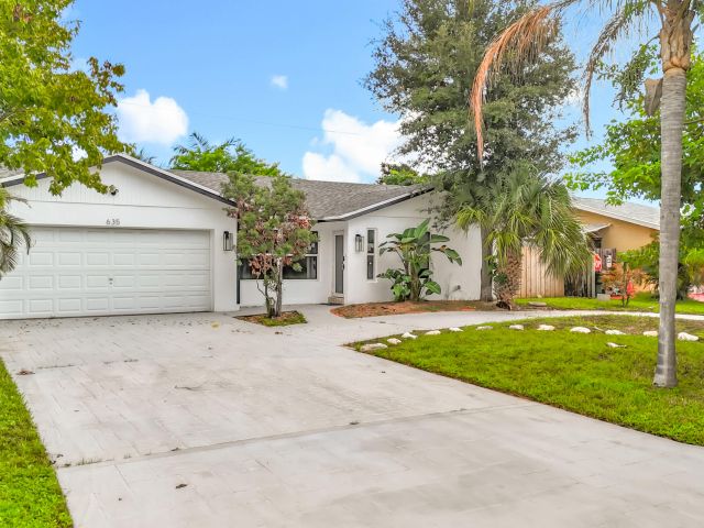 Home for rent at 635 Kingbird Circle - photo 6595077