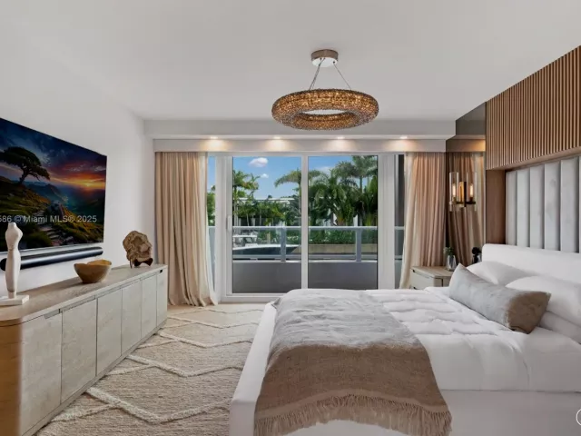 2-bedroom condo for sale in Miami Beach - 4701 N Meridian Ave 222 - MondialRealty