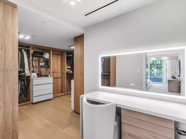 2-bedroom condo for sale in Miami Beach - 4701 N Meridian Ave 222 - MondialRealty